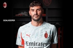 官方：米蘭1+1合同簽下35歲門將泰拉恰諾，球員將穿1號球衣