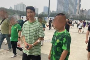 為老東家加油<div   id=