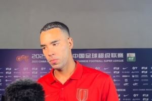 傳射建功<div   id=