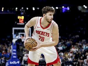 申京：去NBA時(shí)很多人勸我別去 歐洲球員想立足NBA必須年輕時(shí)就去