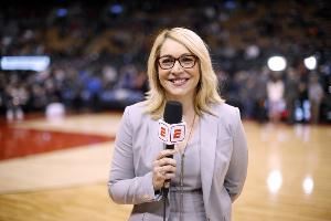 TA：ESPN將首席解說團成員多瑞絲-伯克降職 目前雙方正商討續(xù)約