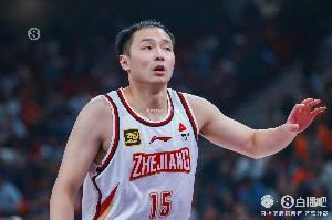 媒體人:或許只有等未來所有球員都不是青訓(xùn) CBA球員才能自由轉(zhuǎn)會(huì)
