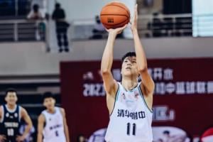 媒體人:清華附中初中主力姚清源加盟遼寧青年隊(duì) 15歲已長(zhǎng)到2米03