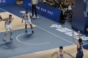 手起刀落<div   id=