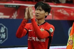 媒體人:李新翔最合適定位是踢替補中鋒或影鋒,邊路不是他的特點